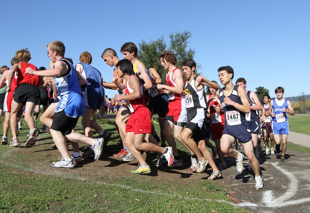 NCS XC D5 Boys-047.JPG - 2009 North Coast Section Cross Country Championships, Hayward High School, Hayward, California